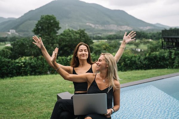 Plaisir et confort dans un camping avec piscine du Tarn